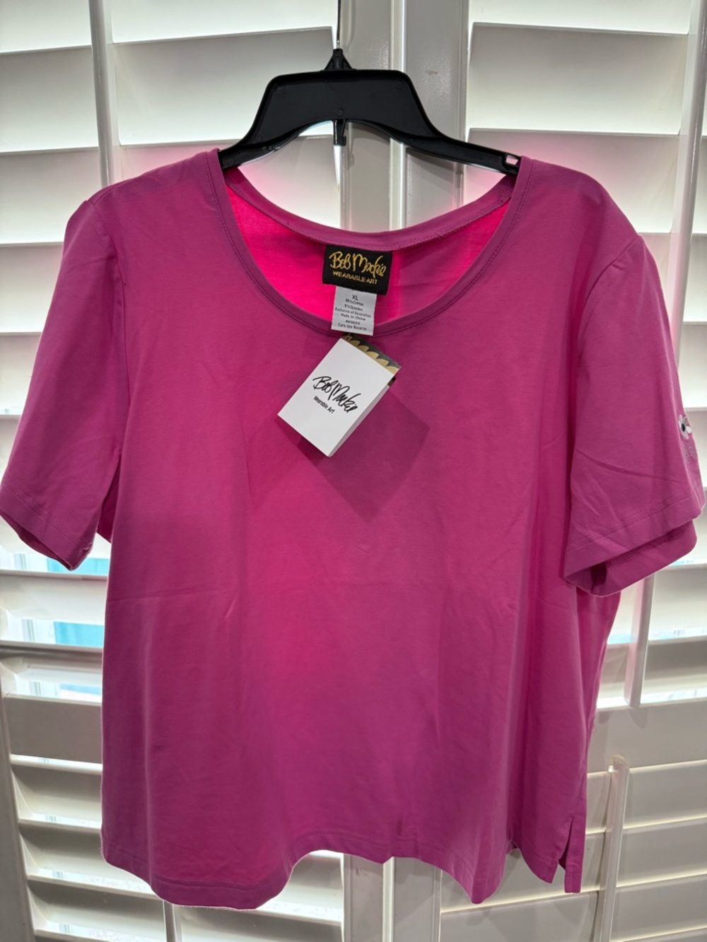 Bob Mackie Women's Hot Pink Short Sleeve Scoop Neck Tee - NWT